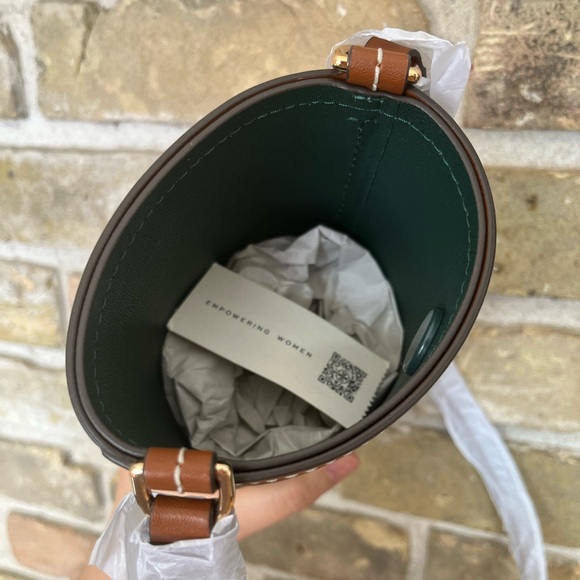 🎄New🎄 Tory Burch Mini Bucket Bag💗 - Picture 5 of 8